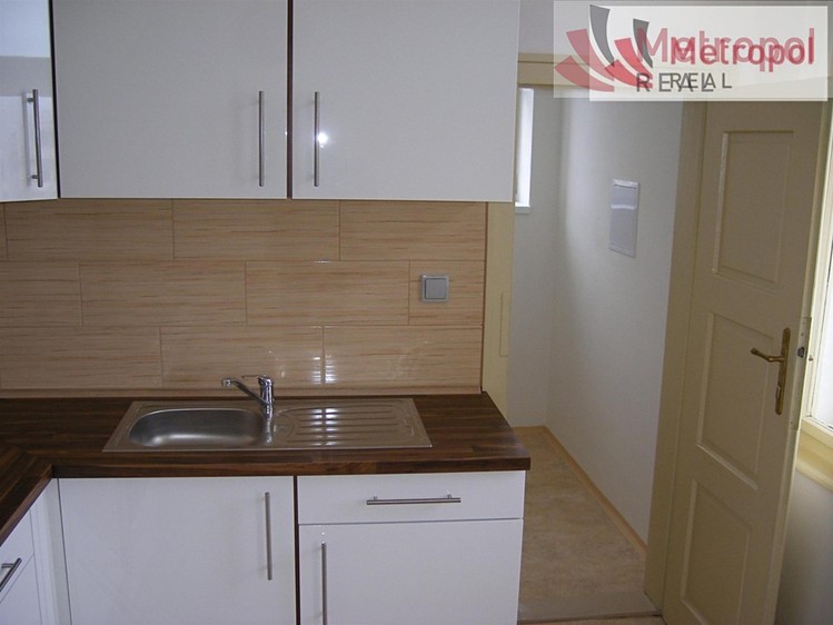 Pronájem bytu 3+1 88 m² - foto 5