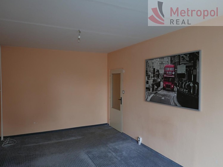 Pronájem bytu 2+1 63 m² - foto 5