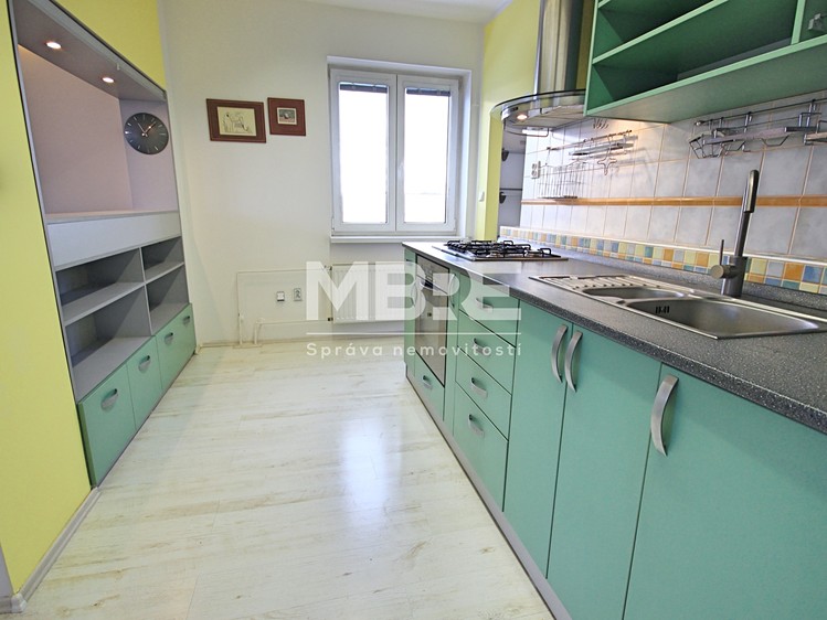 Pronájem bytu 5+1 160 m² (Mezonet) - foto 4
