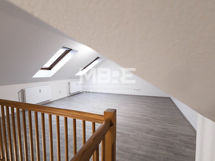 Pronájem bytu 2+1 79 m² - foto 6