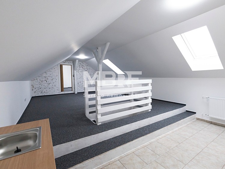 Pronájem bytu 2+kk 52 m² - foto 1