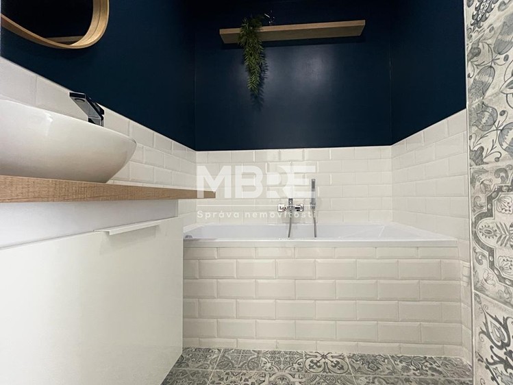 Pronájem bytu 2+1 54 m² - foto 3