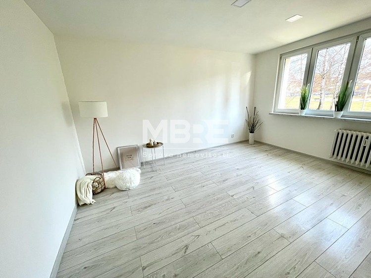 Pronájem bytu 2+1 54 m² - foto 5