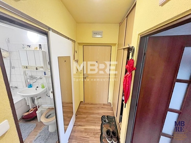 Pronájem bytu 1+1 30 m² - foto 6