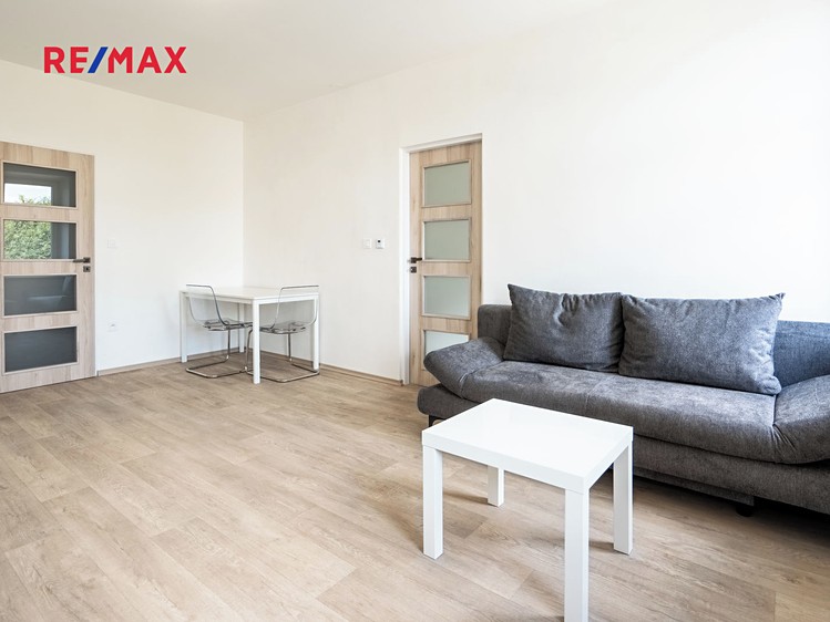 Pronájem bytu 2+1 43 m² - foto 7