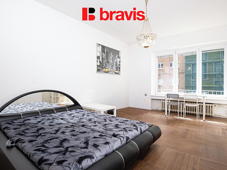 Pronájem bytu 1+1 53 m² - foto 1