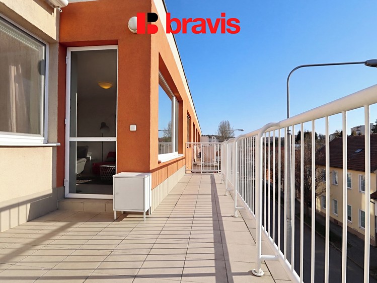 Pronájem bytu 2+kk 67 m² (Jednopodlažní) - foto 3