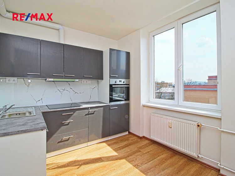 Pronájem bytu 2+1 69 m² (Jednopodlažní) - foto 2