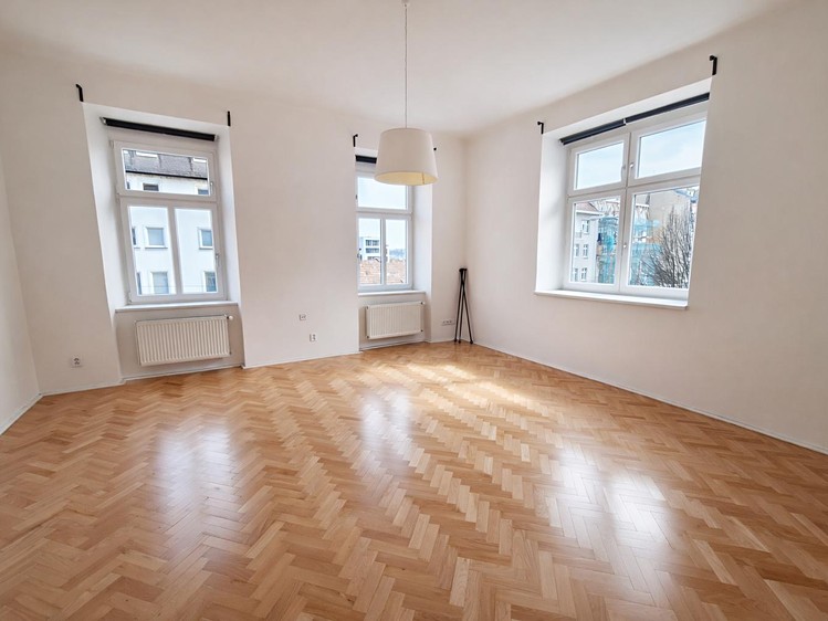 Pronájem bytu 2+kk 62 m² - foto 1