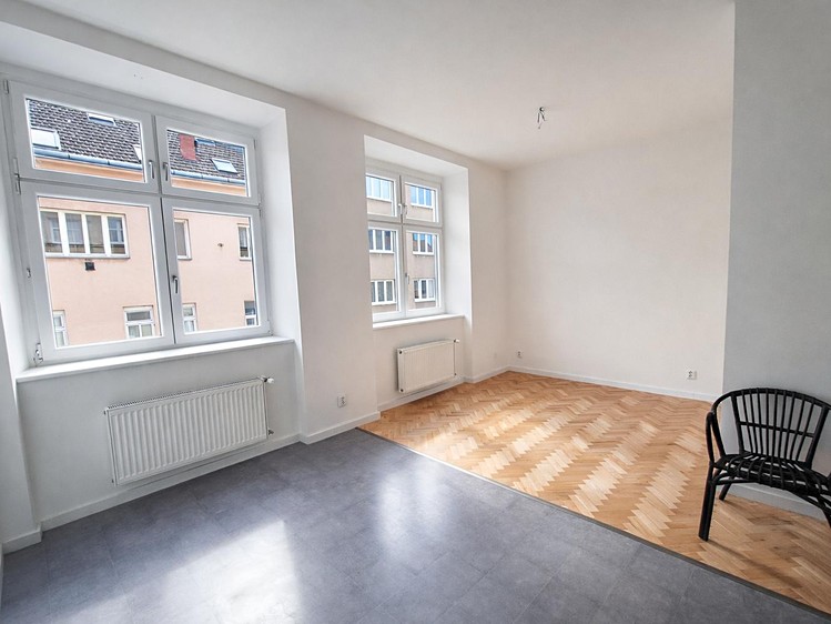 Pronájem bytu 2+kk 62 m² - foto 5