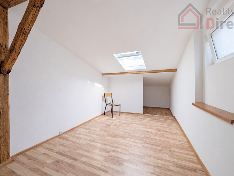 Pronájem bytu 2+1 55 m² - foto 3