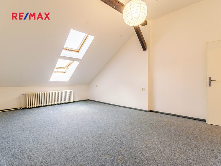 Pronájem bytu 1+1 33 m² (Podkrovní) - foto 6