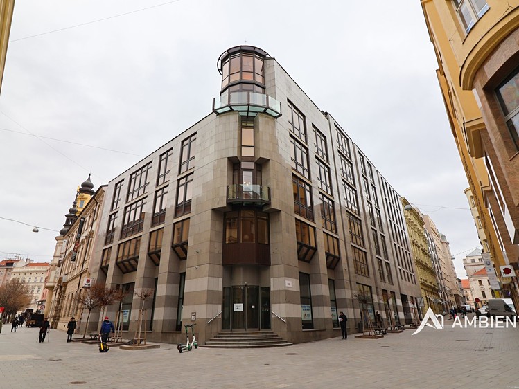 Pronájem bytu 1+kk 52 m² - foto 8