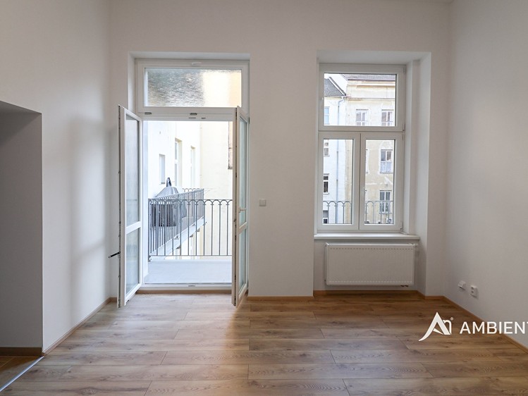 Pronájem bytu 4+kk 94 m² - foto 2