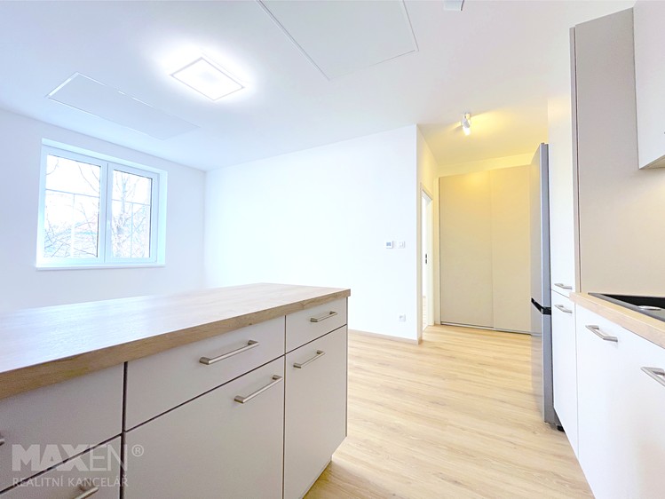 Pronájem bytu 2+kk 58 m² - foto 6
