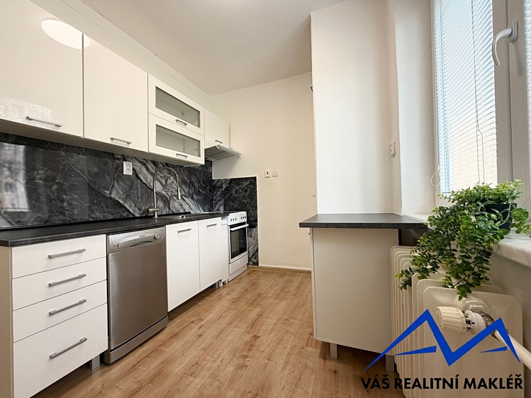 Pronájem bytu 3+1 70 m² - foto 1
