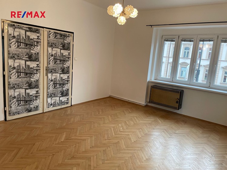 Pronájem bytu 2+1 96 m² - foto 3
