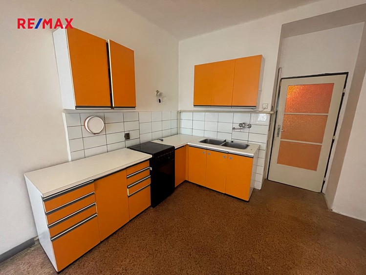 Pronájem bytu 2+1 96 m² - foto 1