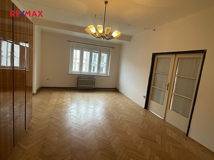 Pronájem bytu 2+1 96 m² - foto 5
