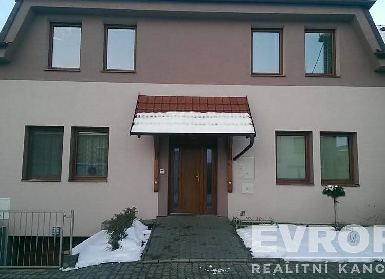 Pronájem bytu 2+kk 60 m² - foto 3
