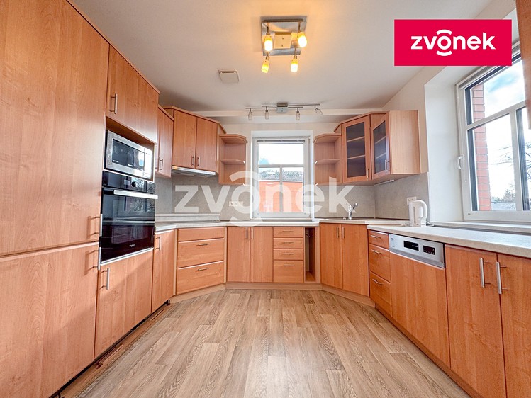 Pronájem bytu 4+kk 87 m² - foto 5
