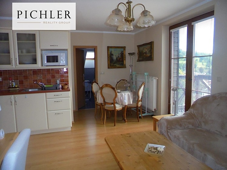 Pronájem bytu 1+kk 50 m² (Podkrovní) - foto 3