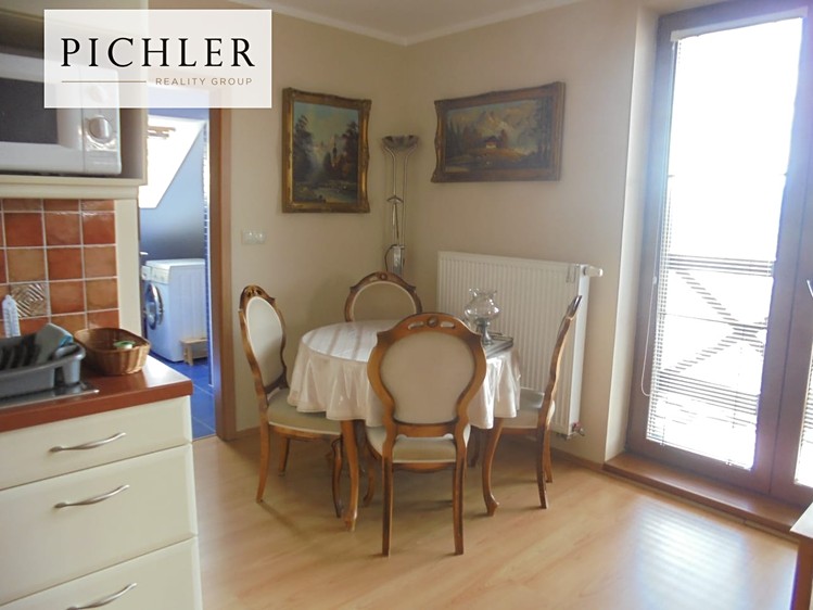 Pronájem bytu 1+kk 50 m² (Podkrovní) - foto 2