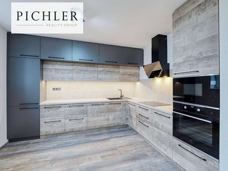 Pronájem bytu 4+kk 80 m² - foto 1