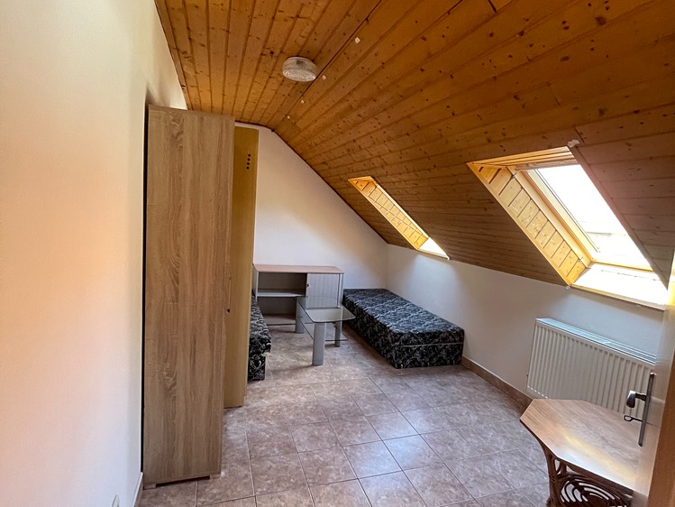 Pronájem bytu 2+1 60 m² (Jednopodlažní) - foto 3