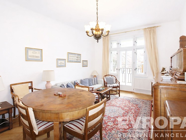Pronájem bytu 3+1 93 m² - foto 3