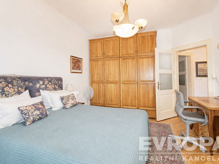 Pronájem bytu 3+1 93 m² - foto 8
