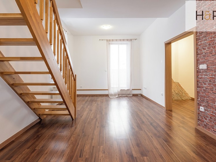 Pronájem bytu 2+kk 55 m² - foto 3