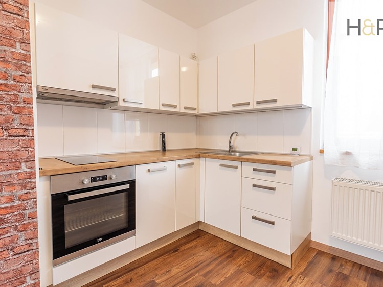 Pronájem bytu 2+kk 55 m² - foto 2