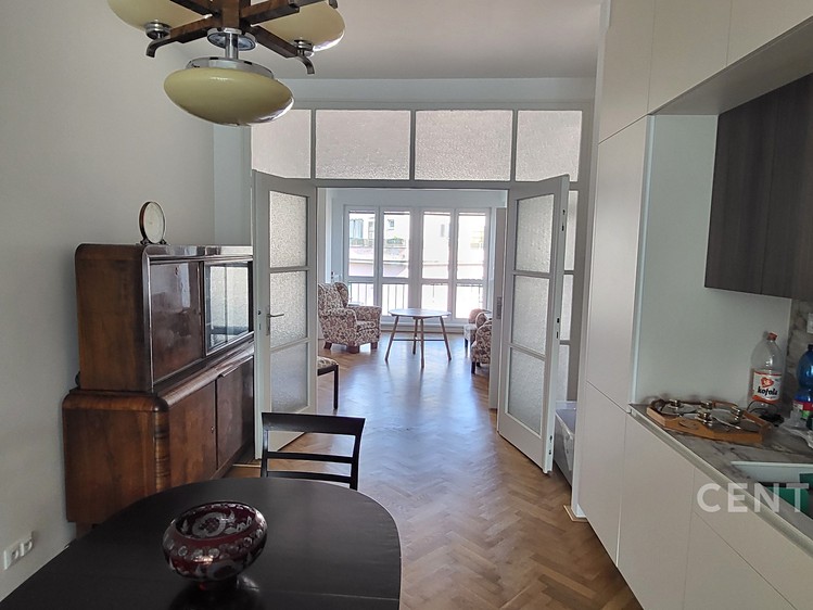 Pronájem bytu 3+kk 88 m² - foto 2