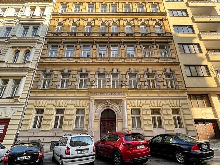 Pronájem bytu 3+1 102 m² - foto 3