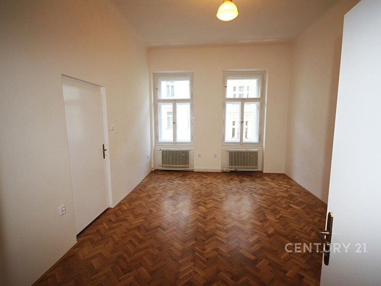 Pronájem bytu 3+1 102 m² - foto 8