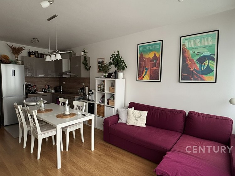 Pronájem bytu 2+kk 57 m² - foto 1