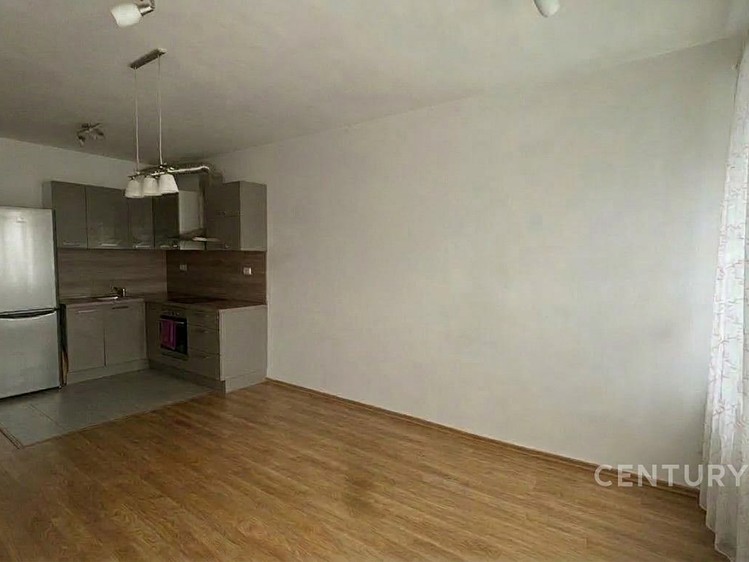 Pronájem bytu 2+kk 57 m² - foto 2