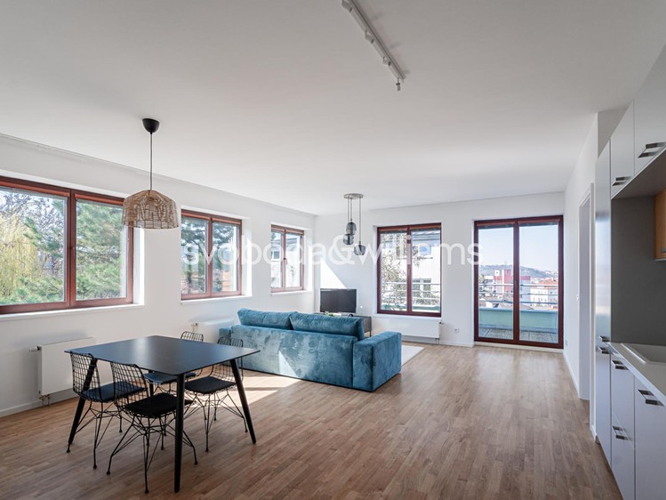 Pronájem bytu 2+kk 83 m² - foto 3