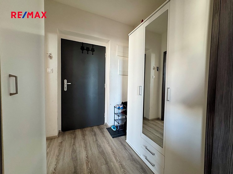 Pronájem bytu 1+kk 36 m² - foto 3