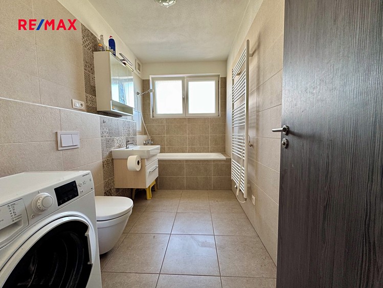 Pronájem bytu 1+kk 36 m² - foto 4