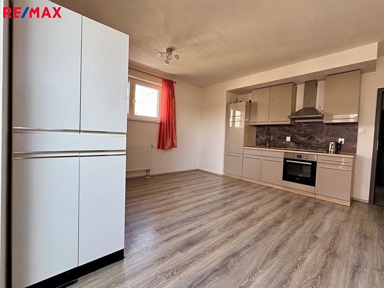 Pronájem bytu 1+kk 36 m² - foto 5