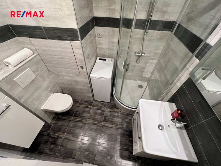 Pronájem bytu 2+kk 45 m² - foto 3