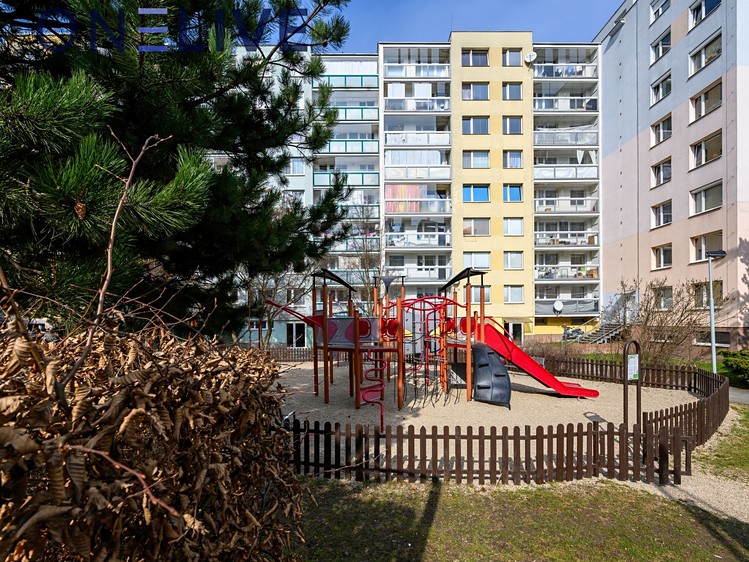 Pronájem bytu 3+kk 72 m² (Jednopodlažní) - foto 3