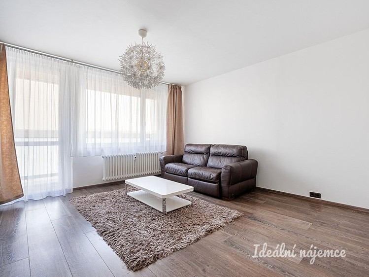 Pronájem bytu 3+1 76 m² - foto 1