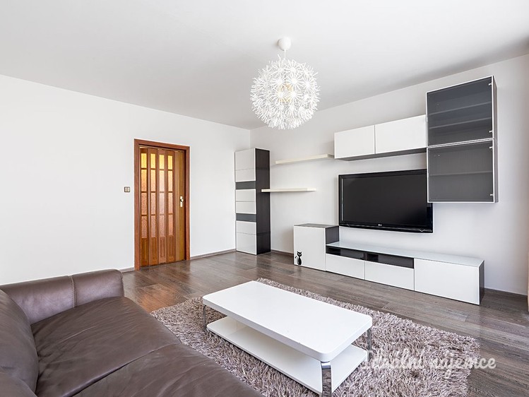 Pronájem bytu 3+1 76 m² - foto 2