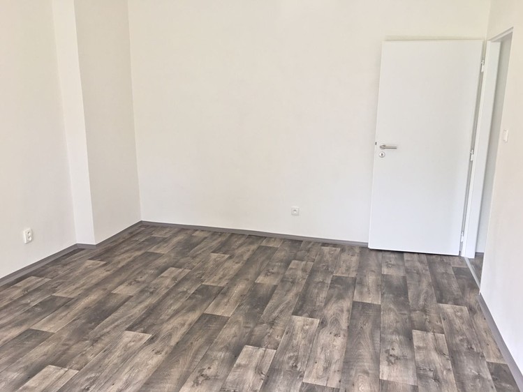 Pronájem bytu 1+1 35 m² - foto 7