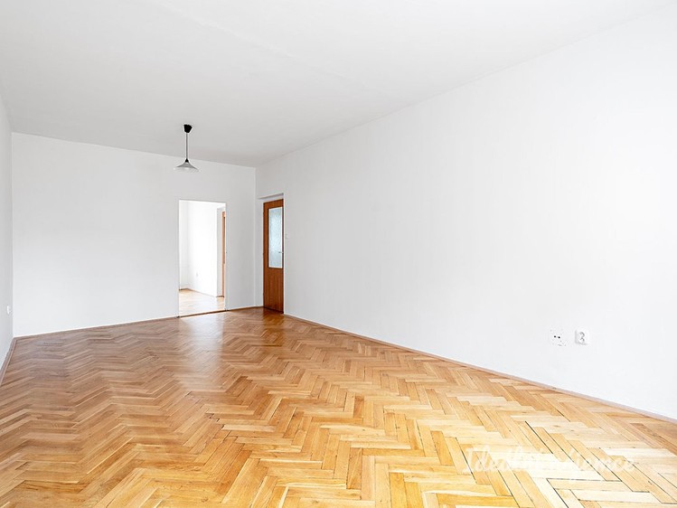 Pronájem bytu 2+1 58 m² - foto 4