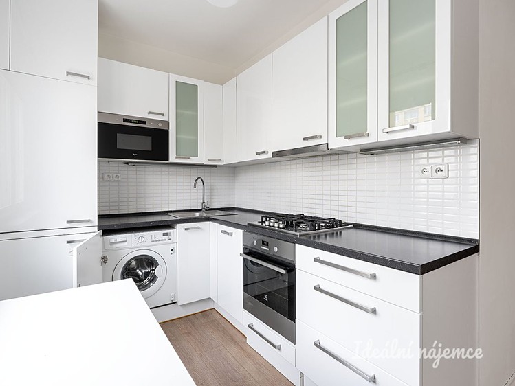 Pronájem bytu 2+1 58 m² - foto 1