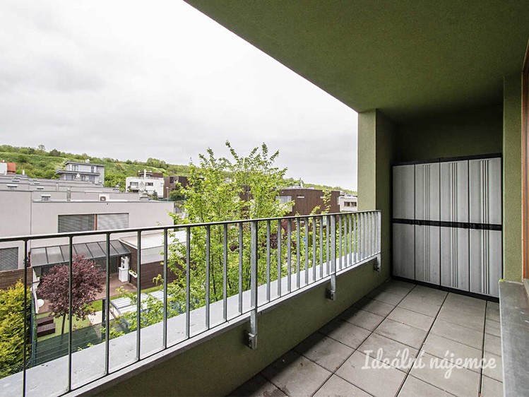 Pronájem bytu 3+kk 68 m² - foto 1